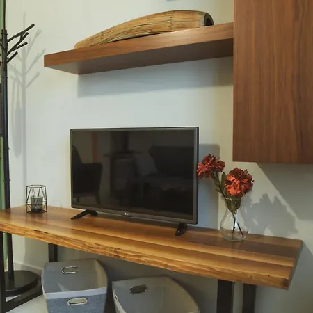 Marvic House * Exaplatanos