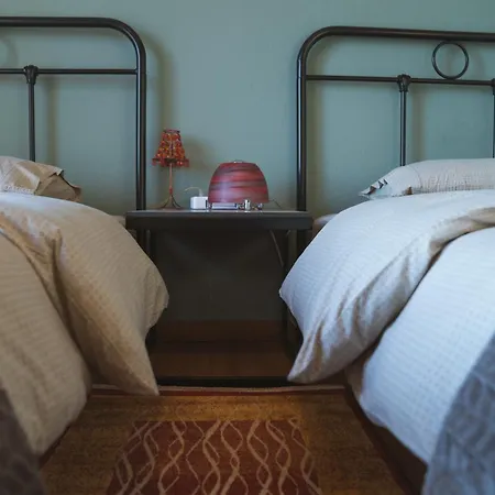 Marvic House Exaplatanos